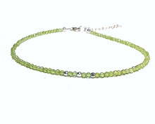 Load image into Gallery viewer, Peridot Necklace