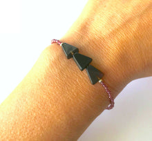 Load image into Gallery viewer, Geometric Onyx with Garnet