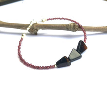 Load image into Gallery viewer, Geometric Onyx with Garnet