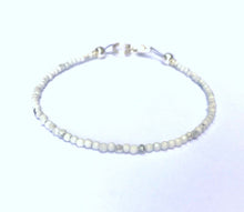 Load image into Gallery viewer, Howlite Stone Bracelet