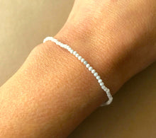 Load image into Gallery viewer, Howlite Stretch Bracelet