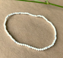 Load image into Gallery viewer, Howlite Stretch Bracelet