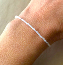 Load image into Gallery viewer, Quartz Stretch Bracelet