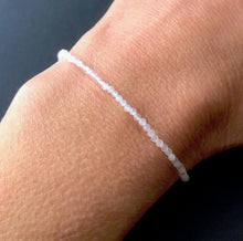 Load image into Gallery viewer, Quartz Stretch Bracelet