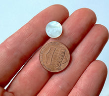 Load image into Gallery viewer, Mother of Pearl Studs