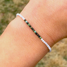 Load image into Gallery viewer, Turquoise and Howlite Duo