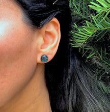 Load image into Gallery viewer, Labradorite Studs