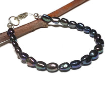 Load image into Gallery viewer, Black Pearl Bracelet