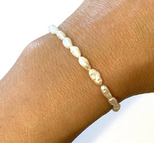 Load image into Gallery viewer, Freshwater Pearl Bracelet