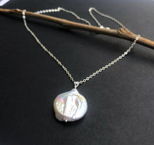 Load image into Gallery viewer, Baroque Pearl Necklace