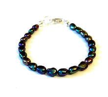 Load image into Gallery viewer, Black Pearl Bracelet
