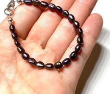 Load image into Gallery viewer, Black Pearl Bracelet
