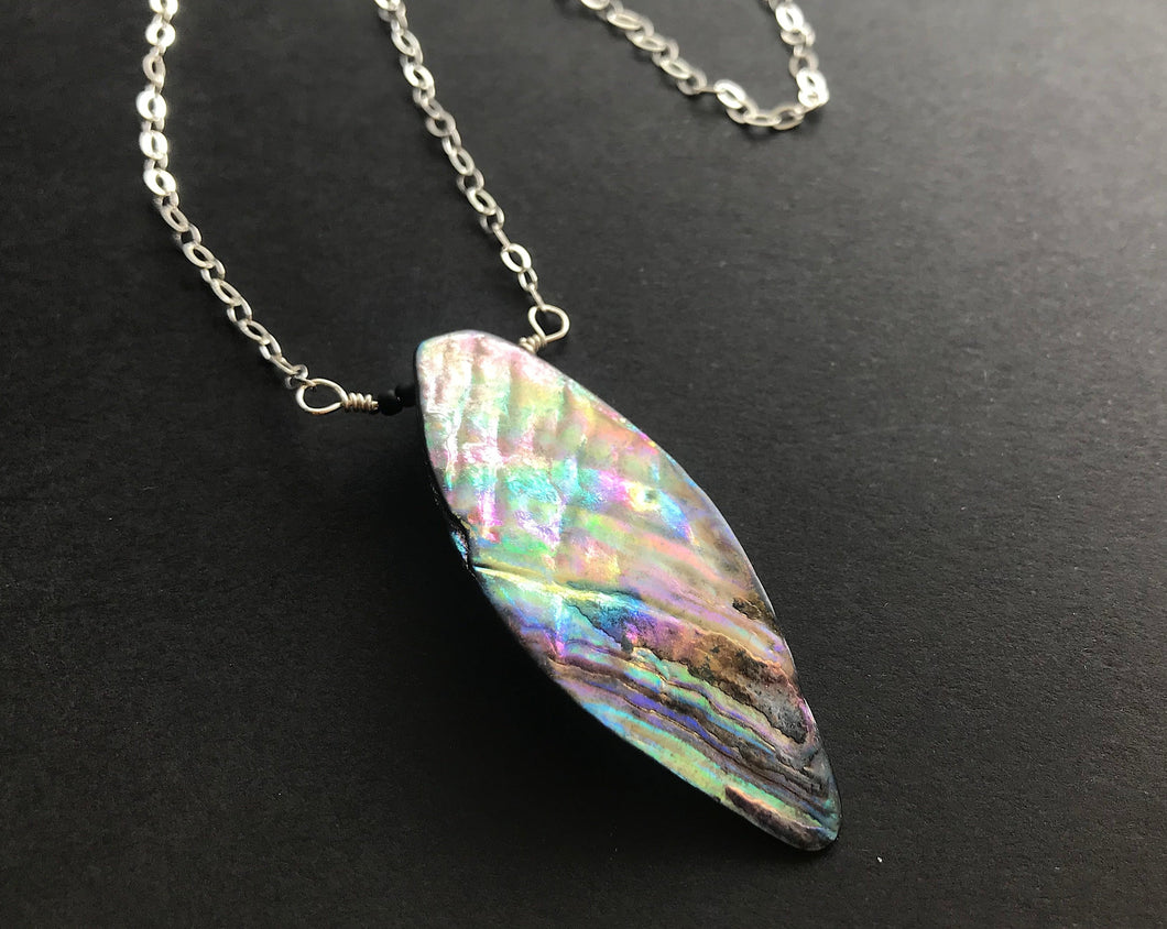 Shell Pendant Necklace